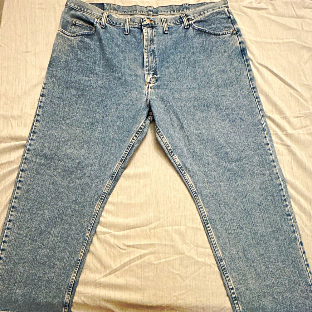 Wrangler Authentic Jeans Men 46X30 Regular Straight Leg Light Wash Blue Denim